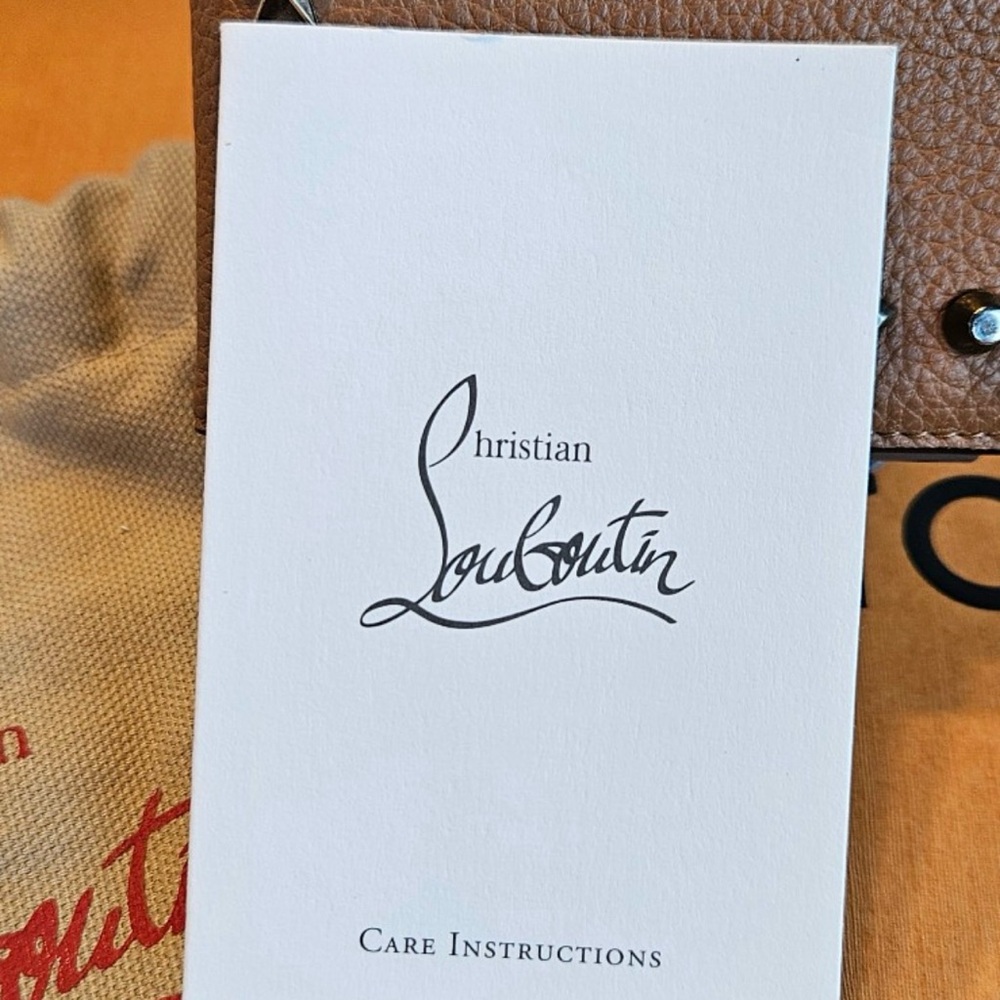 New Christian Louboutin MenTan Studded Wallet comes with dust bag - Picture 11 of 14